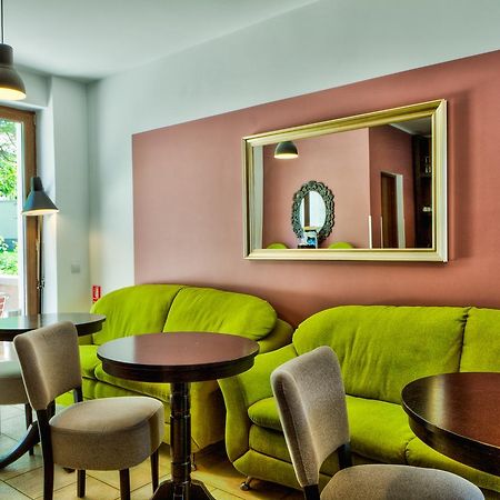 Studio Apartcity Brasov Luaran gambar