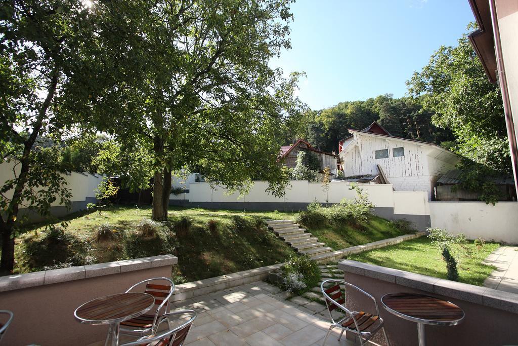 Studio Apartcity Brasov Luaran gambar
