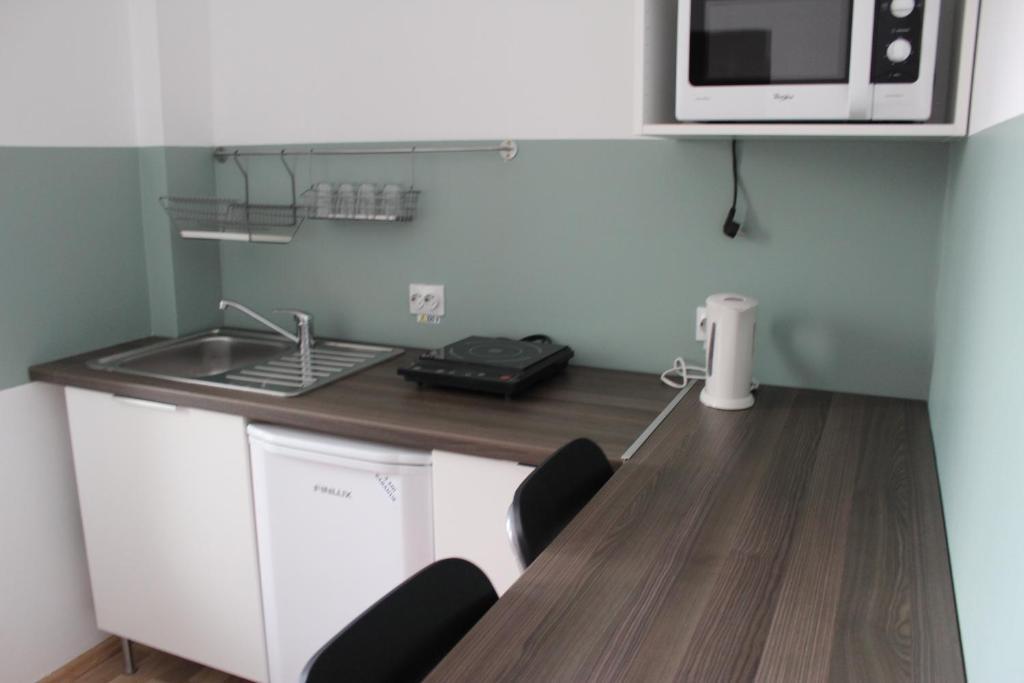 Studio Apartcity Brasov Luaran gambar