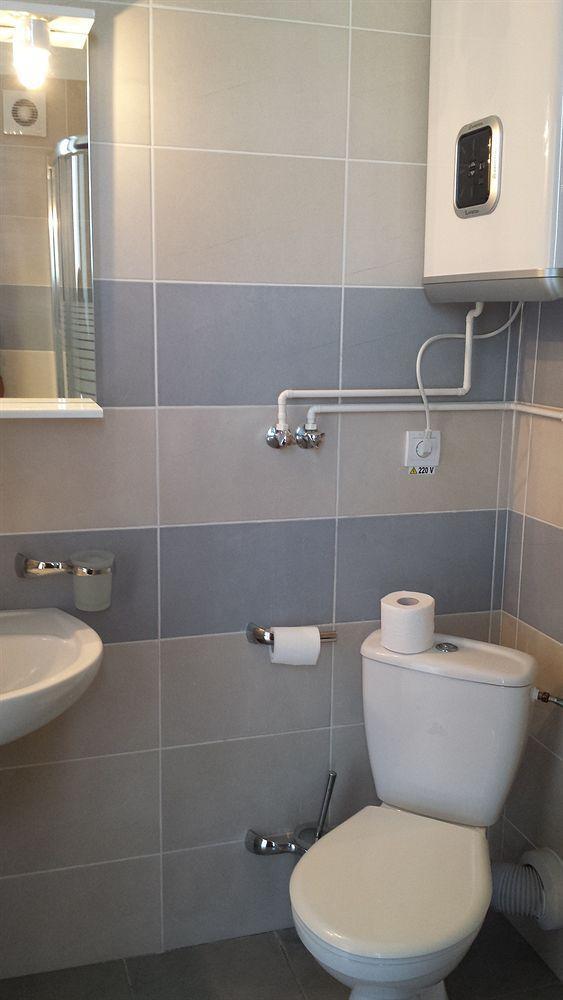 Studio Apartcity Brasov Luaran gambar