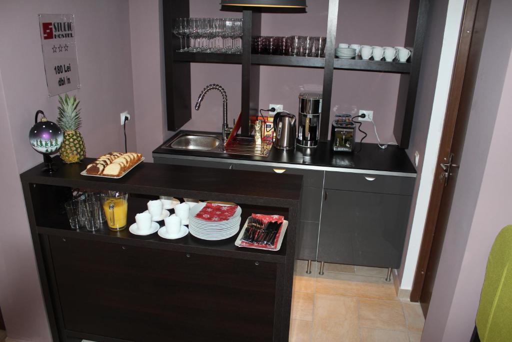 Studio Apartcity Brasov Luaran gambar