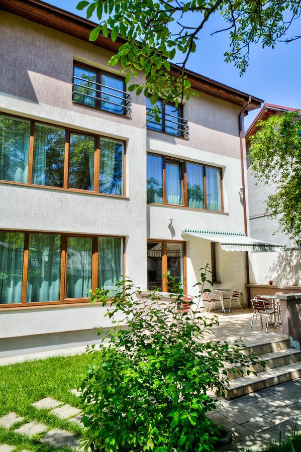 Studio Apartcity Brasov Luaran gambar