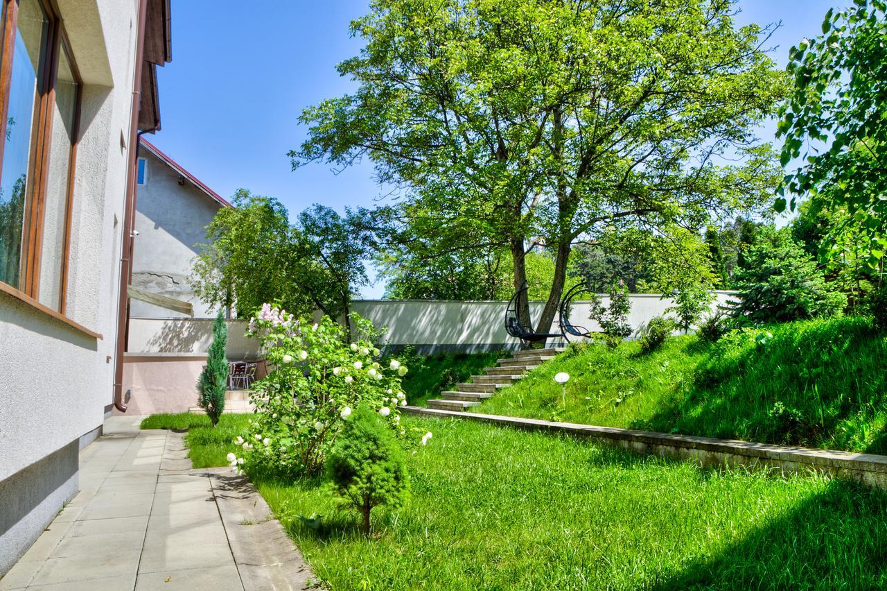 Studio Apartcity Brasov Luaran gambar